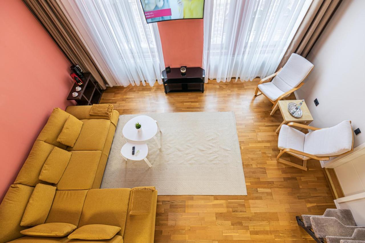 Palazzo Brasov Apartment Екстериор снимка